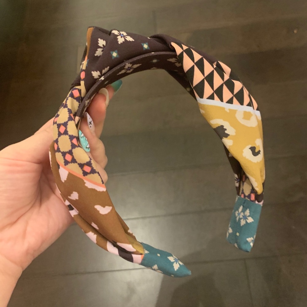 Knot headband - Picture 2 of 3